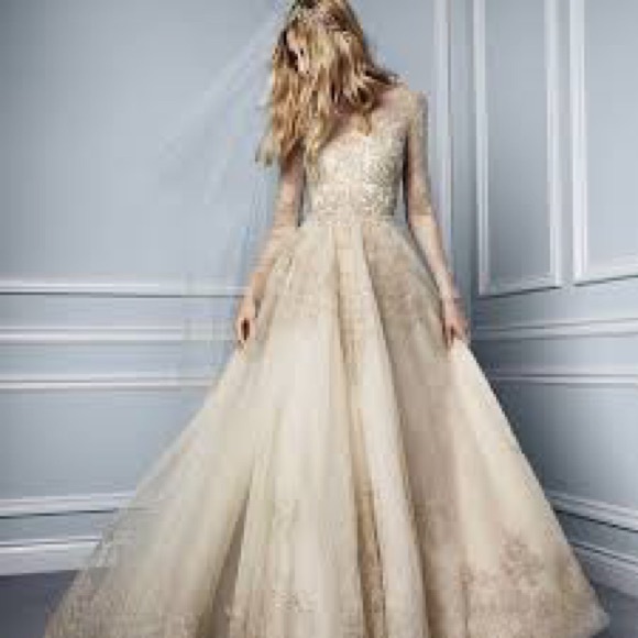 MONIQUE LHULLIER PLATINUM | Elizabeth | Spring 2015 | Ballgown wedding dress - Picture 6 of 16
